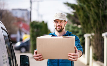 Here’s How to Build a Good Relationship with Your Trucking Customers