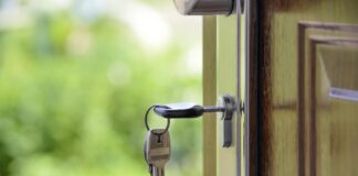6 Important Things to Do When Moving Into a New House move to new house