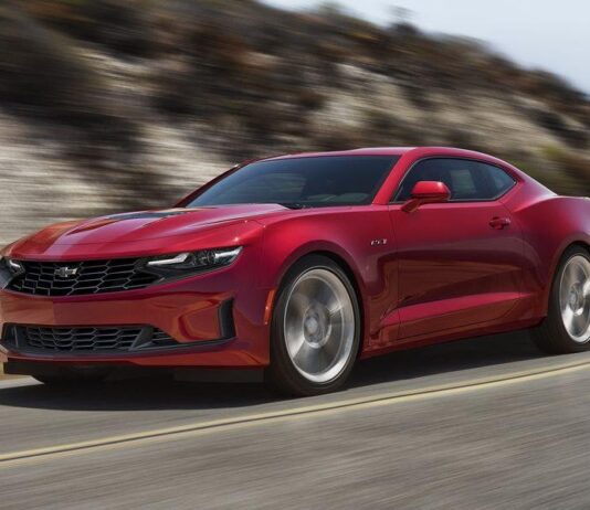 Check out Power of 2021 Chevy Camaro along with its Muscular Design